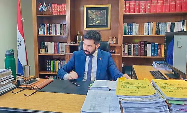 Juez Osmar Legal resuelve hoy sobreseimiento banqueros