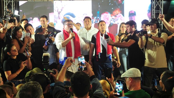 Mujica gana CDE: Duro revés de ANR potencia la figura de Prieto