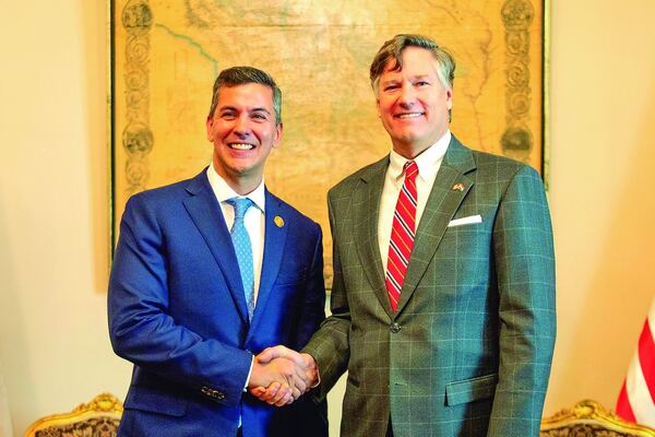  Peña y Landau Refuerzan Cooperación Bilateral y Seguridad