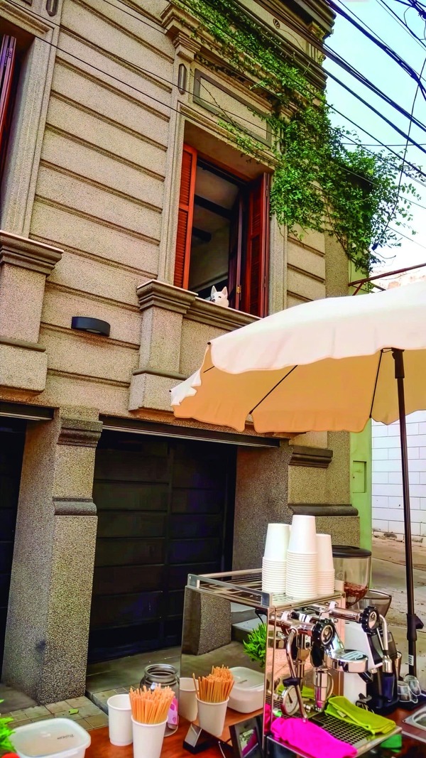 Perro Blanco: El Café Urbano de Especialidad en Asunción