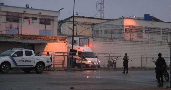 La Nación / Ecuador: sube a 31 la cifra de reclusos muertos en un motín armado