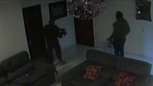 Video: Familia vive 15 minutos de terror por asalto tipo comando a su casa en CDE
