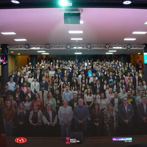 UNAE CONGREGÓ A CASI MIL PERSONAS Y 24 EXPERTOS EN EL XII CONGRESO INTERNACIONAL DE CONTABILIDAD, MARKETING Y EMPRESA - «TVS DIGITAL»