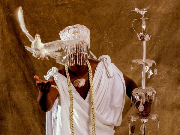 Se presenta exposición y videoarte sobre identidad afrobrasileña en el Teatro Tom Jobim