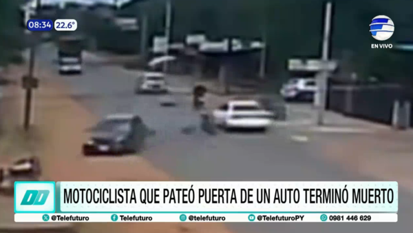 Motociclista muere tras patear la puerta de un auto y chocar frontalmente