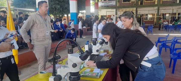 Feria de la Salud promueve hábitos saludables en la Escuela John F. Kennedy