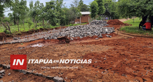 INICIAN TRABAJOS DE MANTENIMIENTO VIAL EN EL BARRIO SAN MIGUEL DE TRINIDAD