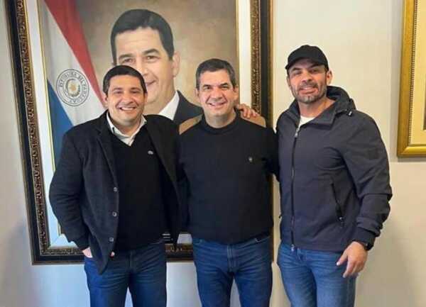 Juan Villalba responsabiliza al oficialismo por la "aplastante derrota" del Partido Colorado en CDE