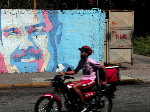 Maduro urge a CELAC firmeza contra EEUU