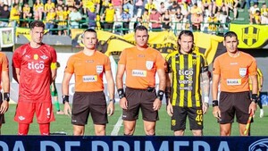 "Estos son sicarios del fútbol, no árbitros", disparó Luis Cacavelos