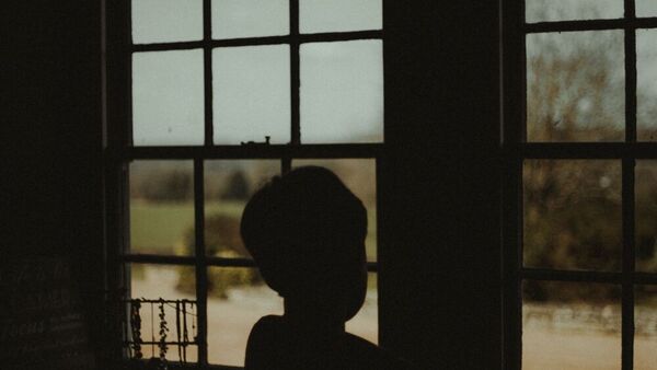 Imputan a padrastro que habría abusado de tres niños contagiándoles sífilis  y VIH