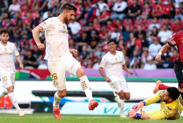 Paulinho, de “patito feo”’ en Portugal a ídolo en México - Fútbol Internacional - ABC Color