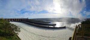 Cesión de energía paraguaya en Itaipú cayó 16% entre enero y octubre - Economía - ABC Color