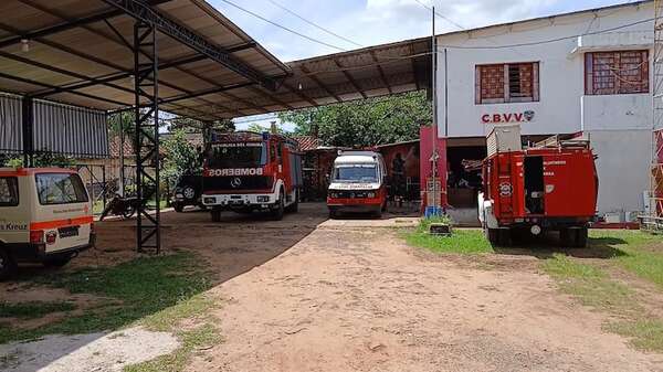 Bomberos de Villarrica fueron agredidos por una mujer mientras intentaban auxiliarla - Nacionales - ABC Color