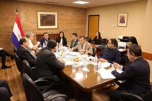 Aplazan dictamen y Senado podría dilatar estudio sobre proyecto de ley que exige saber si policías se enriquecieron ilícitamente  - Política - ABC Color