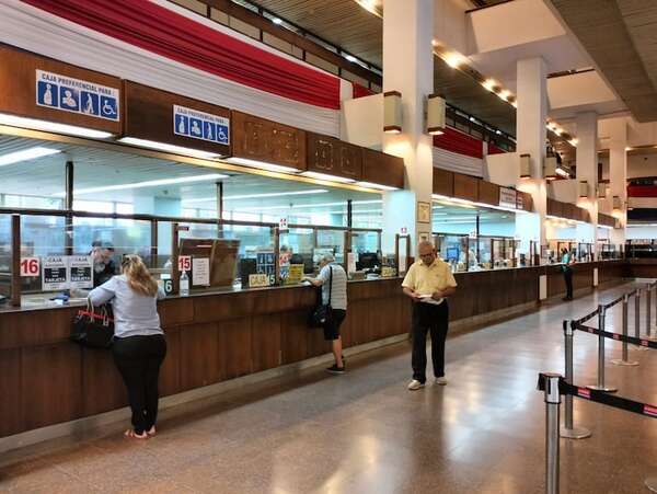 El 91% de clientes residenciales vería ahorros, pero otros pagarían hasta 235% más - Economía - ABC Color