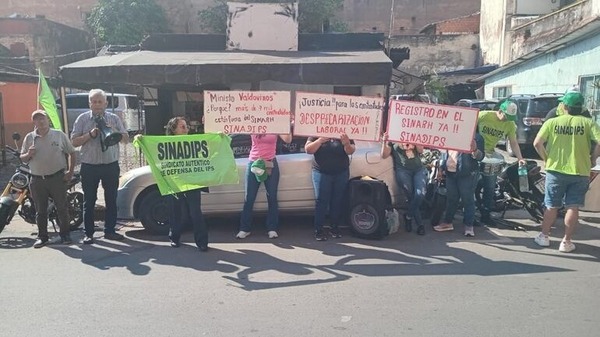 Tercerización en IPS genera temor de despidos masivos - ADN Digital