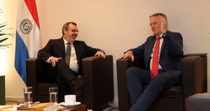 Paraguay y la OCDE refuerzan cooperación para fortalecer gobernanza e infraestructura financiera