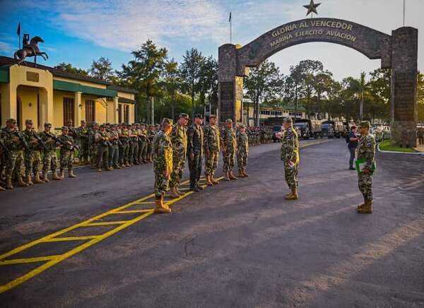 Operación Escudo Guaraní: más de 300 militares reforzarán zonas fronterizas - Nacionales - ABC Color