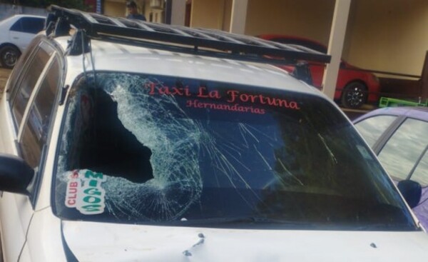 Motociclista muere tras ser embestido por un automóvil