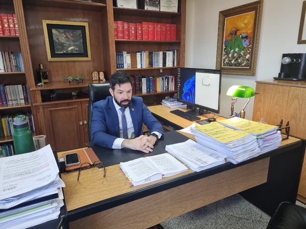 Juez levanta embargos sobre bienes de Cabreira Pinazo pero mantiene bloqueo a Pazo Porã S.A. - PDS RADIO Y TV