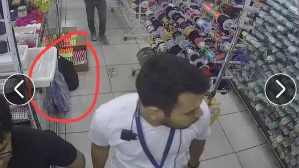 Olvidó sus bolsas en un local del Mercado 4 y ahora lo buscan para devolvérselas