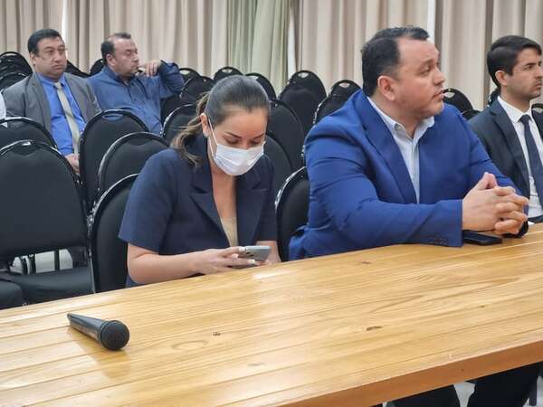 Mafia de los pagarés: recusación trunca audiencia preliminar - Nacionales - ABC Color