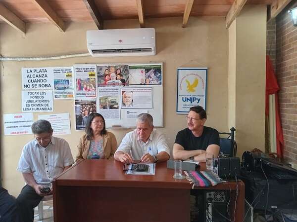 Titular de la Unión Nacional de Jubilados asegura que no los van a callar - Nacionales - ABC Color