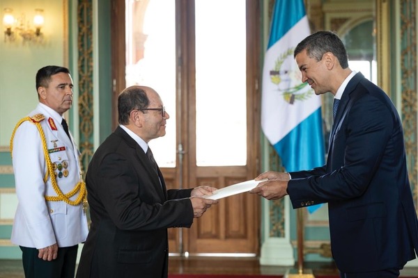 Presidente Peña recibió cartas credenciales de seis nuevos embajadores acreditados en el país