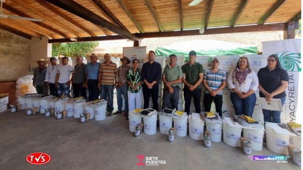 APICULTORES DE CERRITO Y LAURELES RECIBEN APOYO DE LA EBY - «TVS DIGITAL»