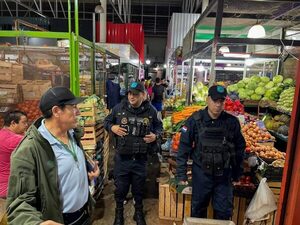 Popular / ¡Refuerzan vicheo policial para que puedas comprar en el mercado panchamente!