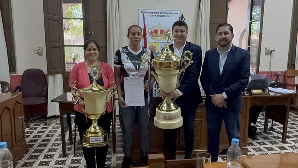 Entregan reconocimiento a las campeonas de la Interligas 2025 - Concepción al Día