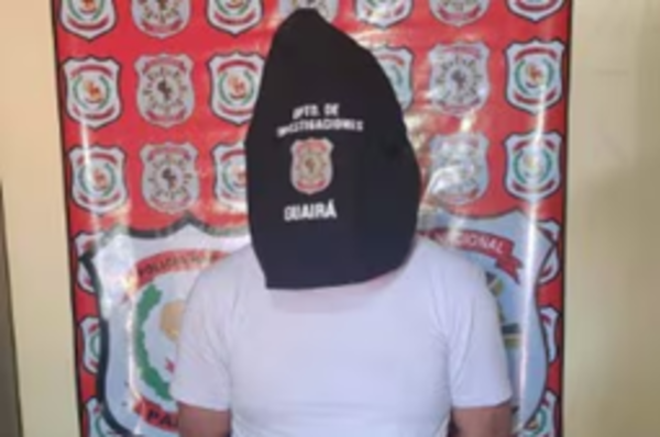 Cae docente acusado de abusar de su alumna de 11 años, estaba oculto en casa de la directora