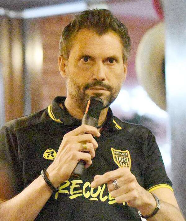 Recoleta FC: Canario con pluma internacional - Deportivo Recoleta - ABC Color