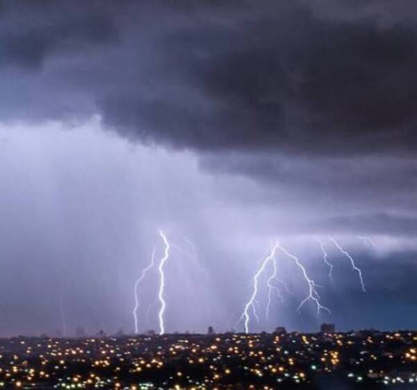Ou jeýma hína la tiempo vai: vientos, lluvias, ere eréa