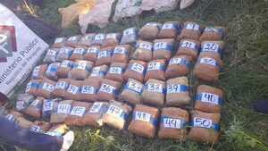 MÁS DE 50 KILOS DE SUPUESTA MARIHUANA TRAS ALLANAMIENTO EN ENCARNACIÓN