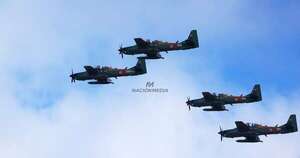 La Nación / Operativo Escudo Guaraní: tucanos interceptan avioneta ilegal y obligan al piloto a descender