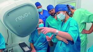  Cirugía Robótica en Túnez Liderada por Médica Paraguaya