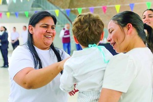 Familias de la Guarda: 1 Año y 270 Niños con Hogar