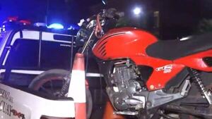 Peatón intenta cruzar la ruta y muere atropellado por una motocicleta en Capiatá
