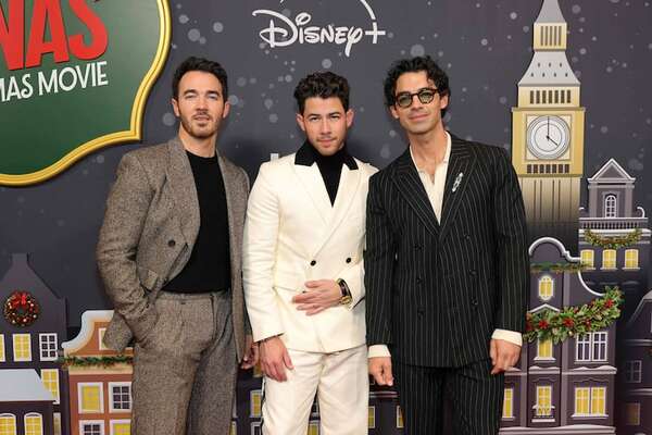 Los Jonas Brothers presentaron su película navideña en Nueva York - Gente - ABC Color