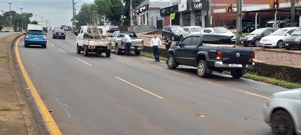 Triple choque de camionetas sobre la Ruta PY06