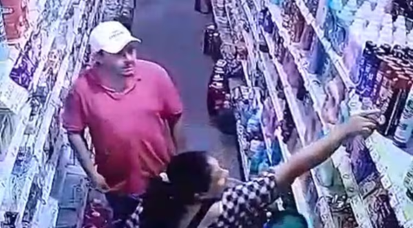 En familia roban comercio: la mujer fue detenida y ahora buscan identificar a cómplices