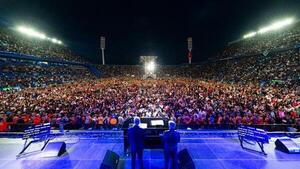 75 000 personas asistieron a un estadio en Argentina durante la cruzada evangelística de la Billy Graham Evangelistic Associati