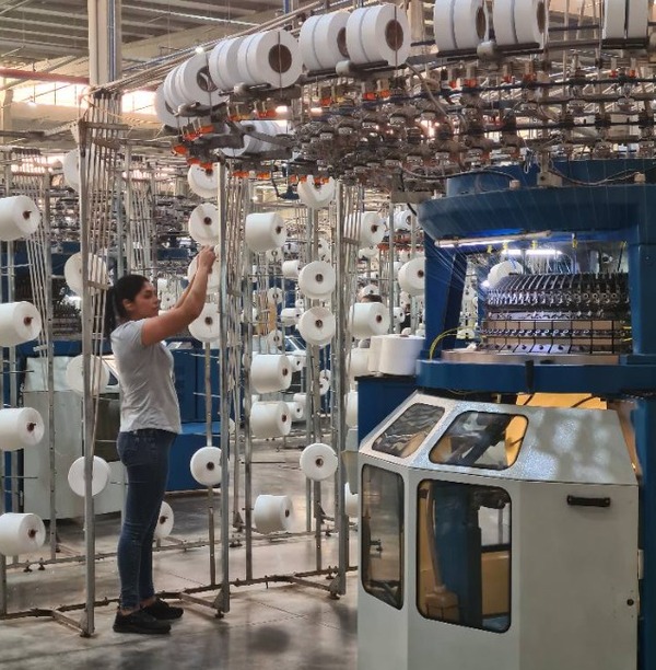 Exportaciones de industrias maquiladoras superan los USD 1.000 millones al cierre de octubre, según el MIC