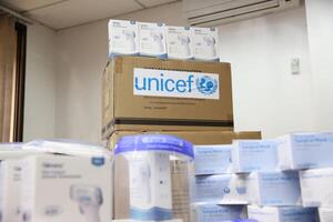 UNICEF acusa a Israel de bloquear la entrada de un millón de jeringuillas para vacunar a menores en Gaza