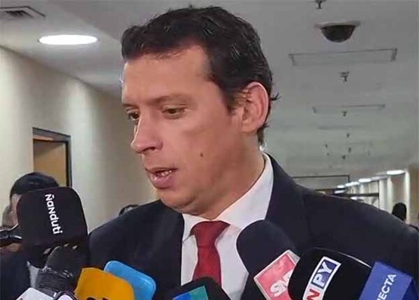 Nano Galaverna se desmarca de posición de su padre y manifiesta apoyo a director de Itaipú | DIARIO PRIMERA PLANA