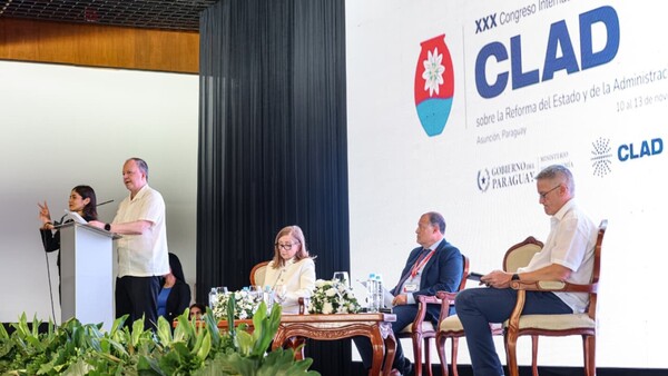 Ministro de Economía es electo para presidir un consejo integrado por 24 países