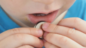 Ingesta de cuerpos extraños en niños: pilas, botones, monedas e imanes entre los más comunes