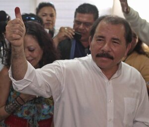 Daniel Ortega cumple 80 años debilitado físicamente pero firme en el poder
